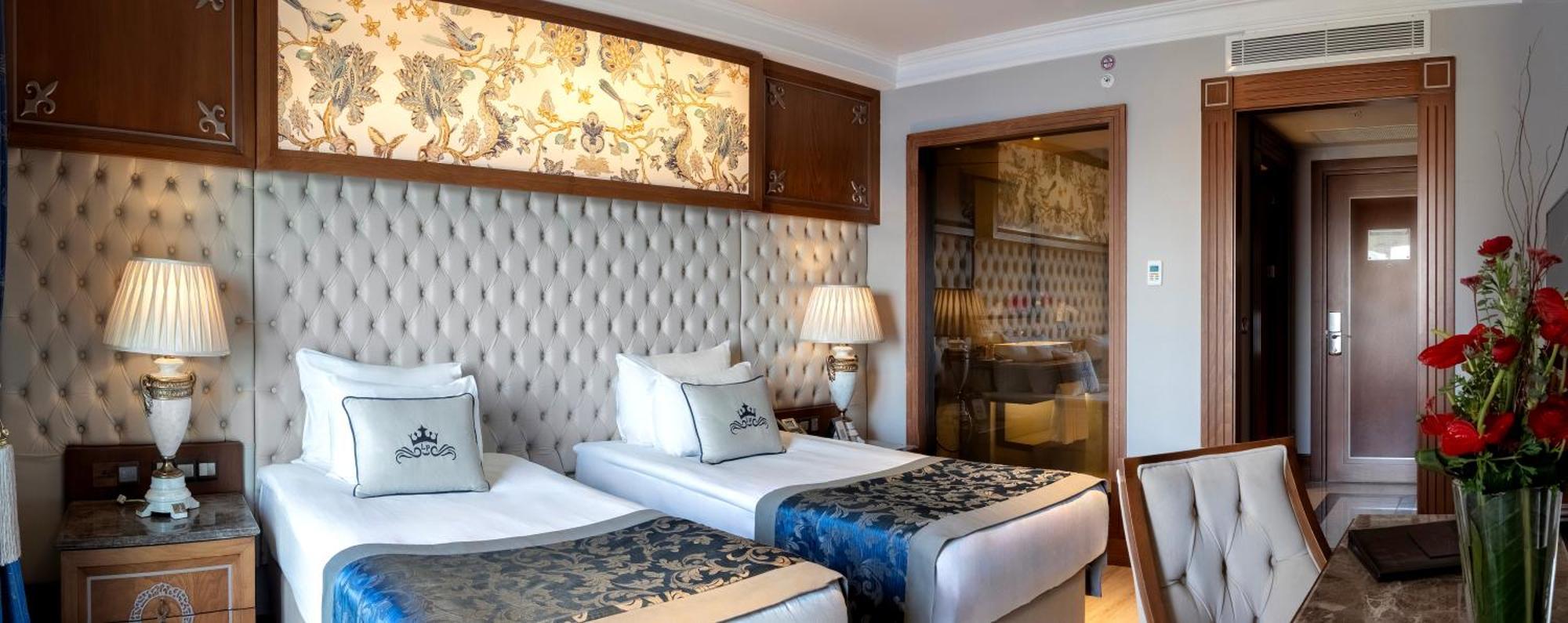 Lords Palace Hotel Spa Casino Kyrenia  Bagian luar foto
