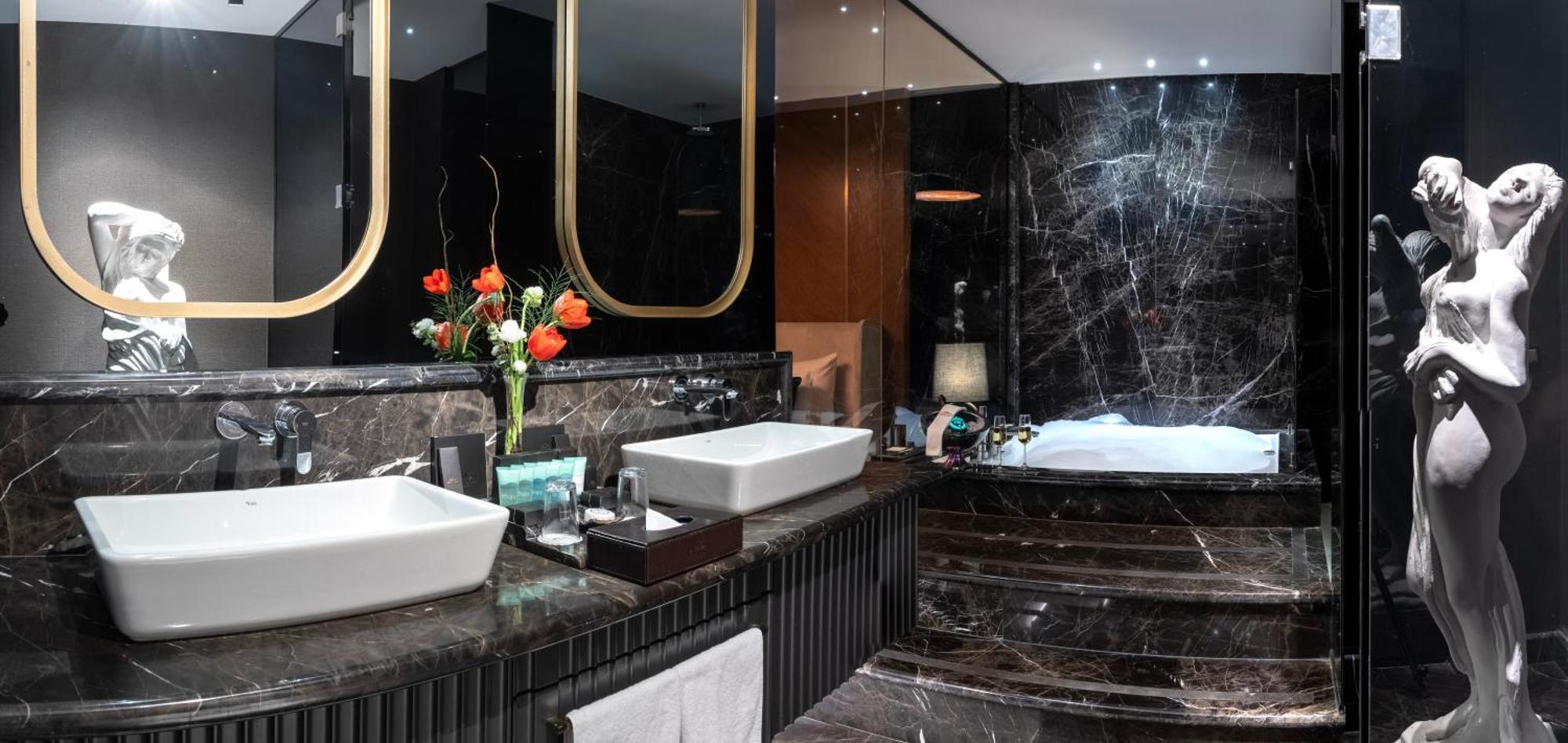Lords Palace Hotel Spa Casino Kyrenia  Bagian luar foto