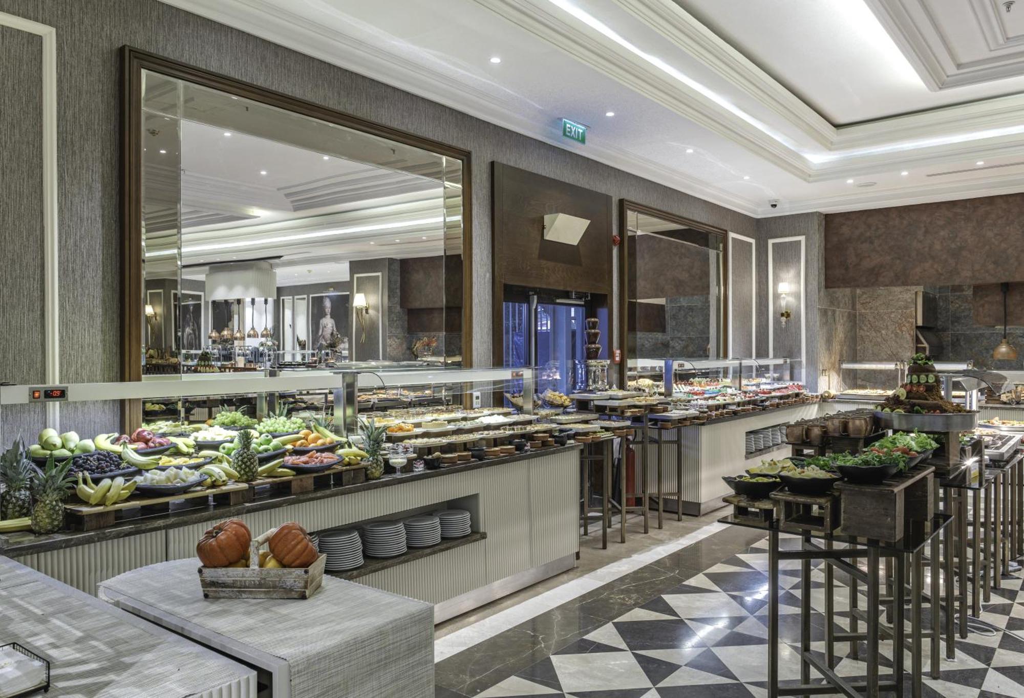 Lords Palace Hotel Spa Casino Kyrenia  Bagian luar foto