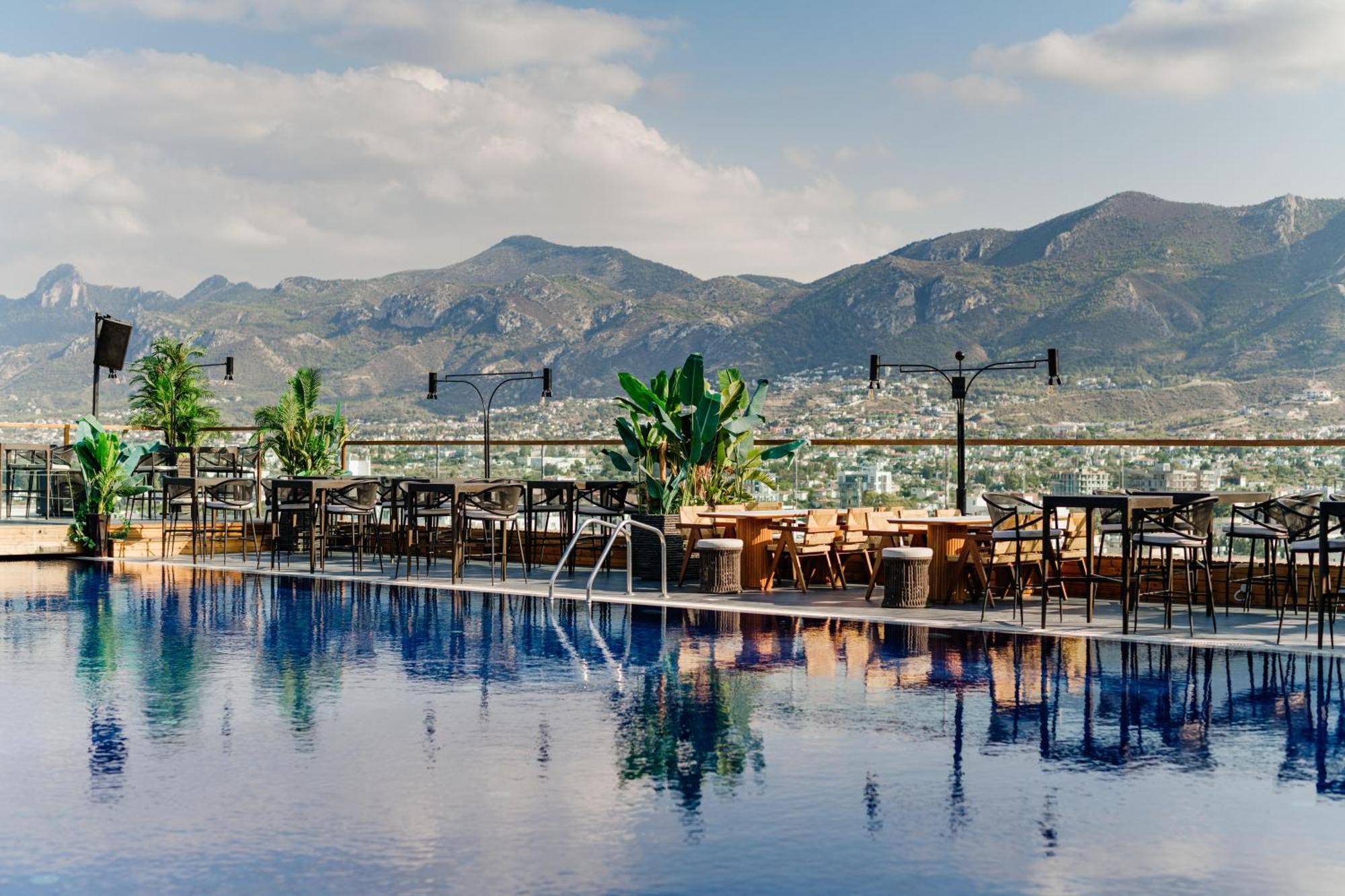 Lords Palace Hotel Spa Casino Kyrenia  Bagian luar foto