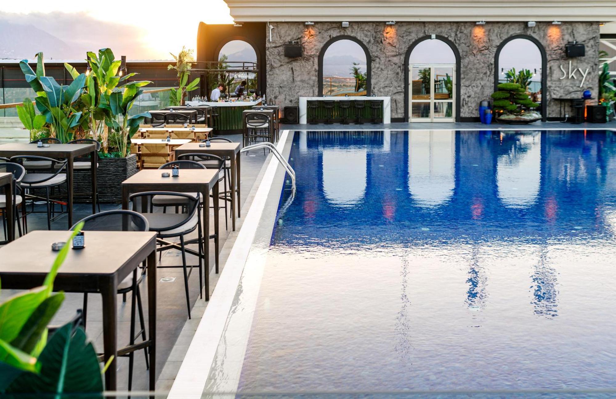 Lords Palace Hotel Spa Casino Kyrenia  Bagian luar foto