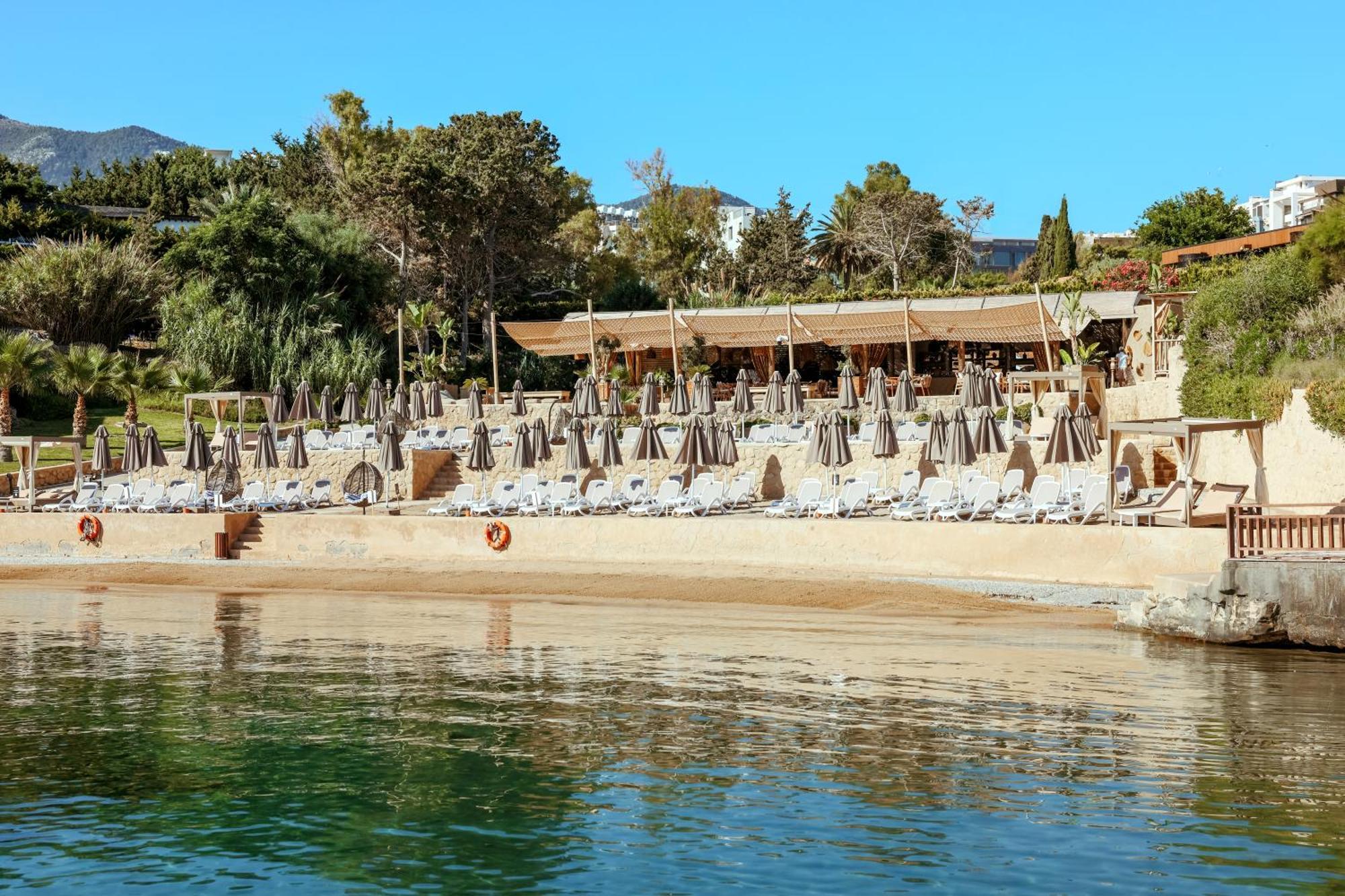 Lords Palace Hotel Spa Casino Kyrenia  Bagian luar foto