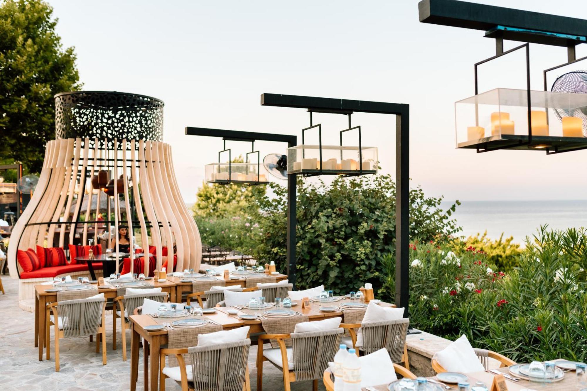 Lords Palace Hotel Spa Casino Kyrenia  Bagian luar foto