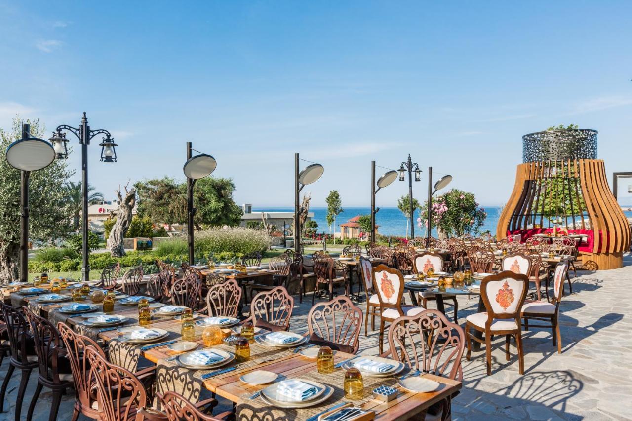 Lords Palace Hotel Spa Casino Kyrenia  Bagian luar foto
